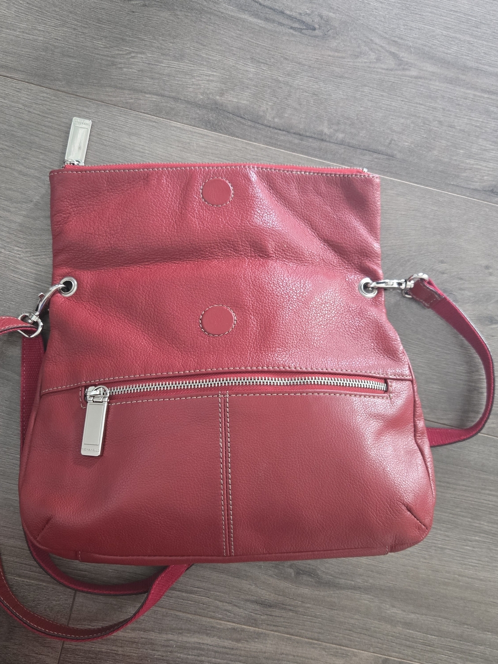 Y2K Vtg Tignanello Womens Red Pebbled Leather Crossbody Purse Handbag Med Size - Picture 15 of 16